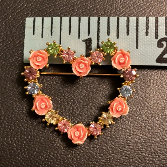 Avon Vintage Goldtone Pink Rose Multicolor Rhinestones Heart Brooch Pin - Picture 4 of 5